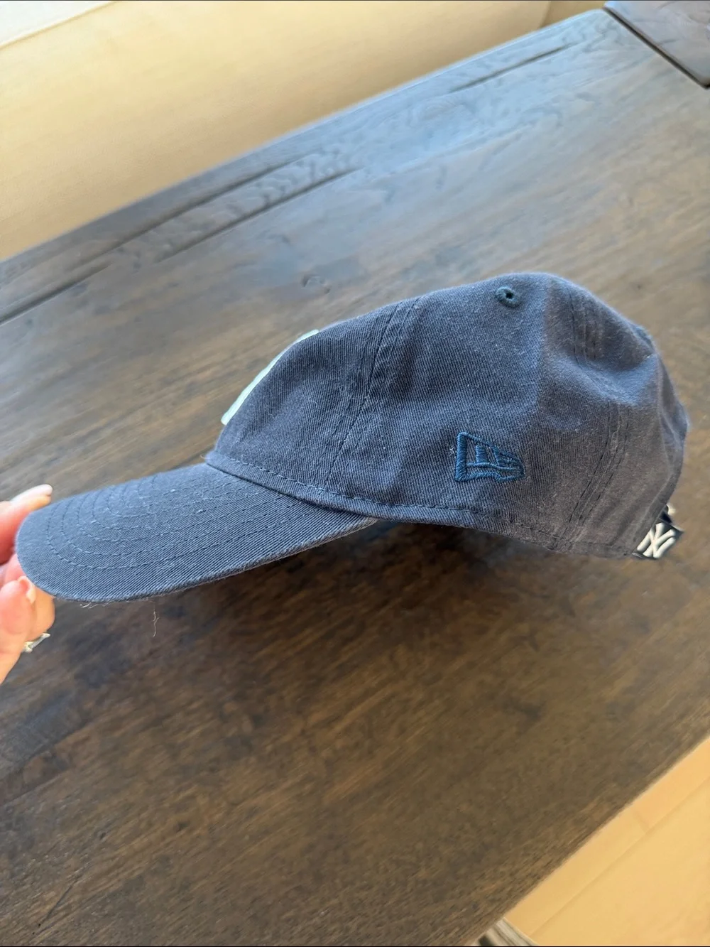 NWOT New Era Navy Blue 9TWENTY Women's Cap NY Yankees